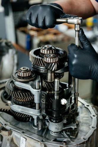 How Transmission Service Improves Driving Safety